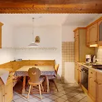 Zum Schnitzer Franzl Apartment *