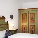 Zum Schnitzer Franzl Apartment