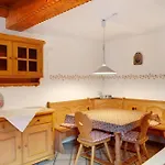 Apartment Zum Schnitzer Franzl