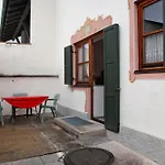 Zum Schnitzer Franzl Apartment *